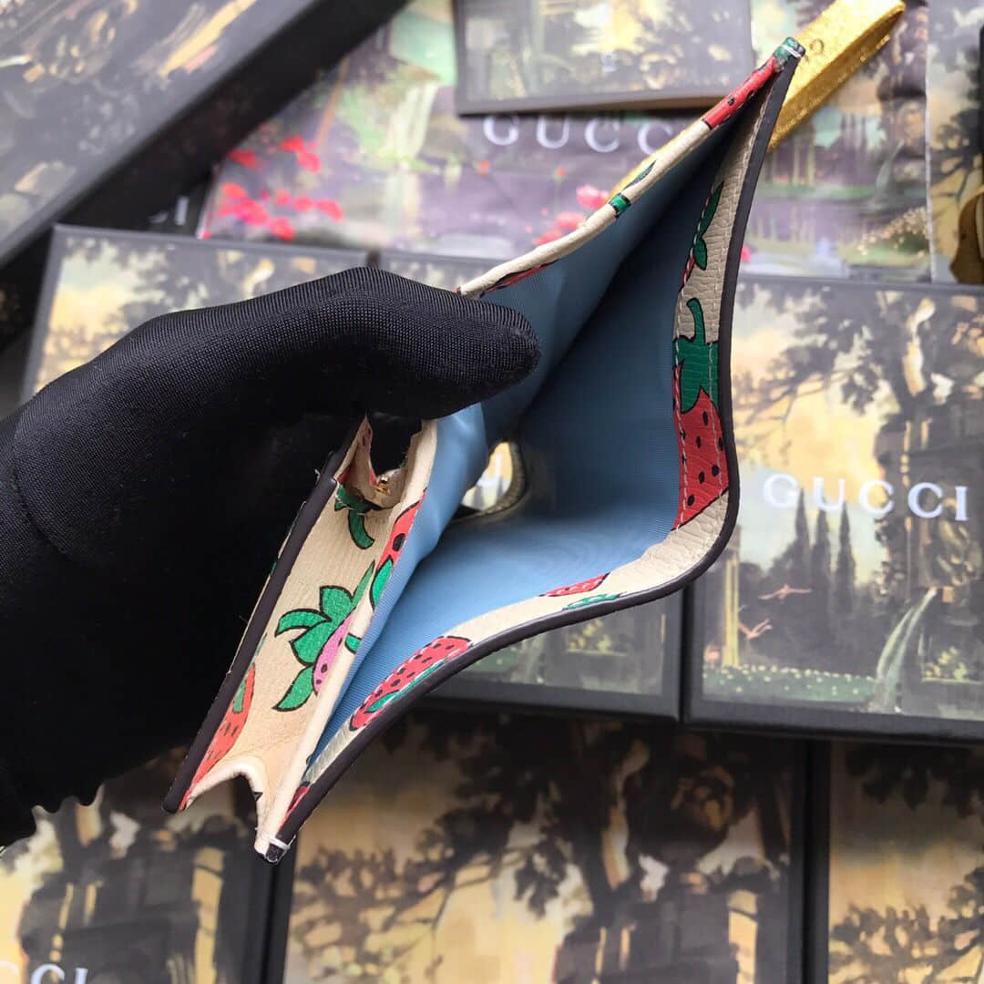 Gucci 570660 08PAX 9036 草莓印花Zumi系列卡包