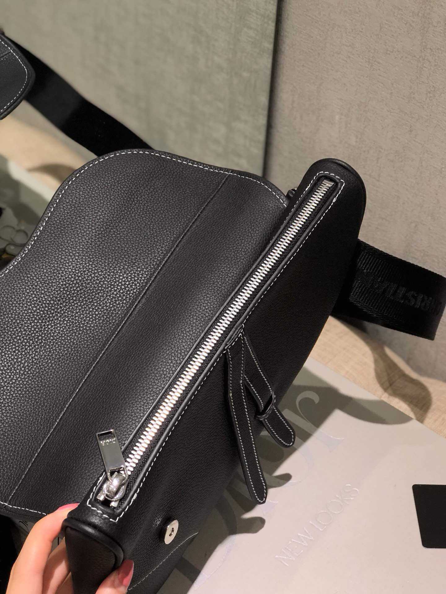 Dior/迪奥 2019新款Homme # Saddle Bag腰包胸包