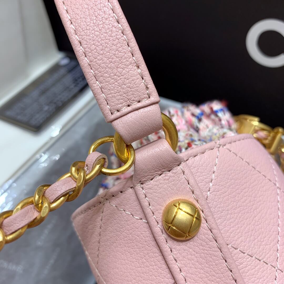 Chanel AS1478 B02443 N6132 2020春夏最新水桶抽绳包