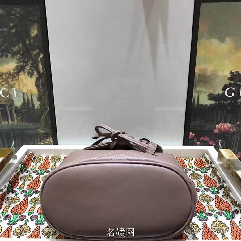 Gucci/古奇 528129 新款 GG Marmont系列绗缝背包双肩包