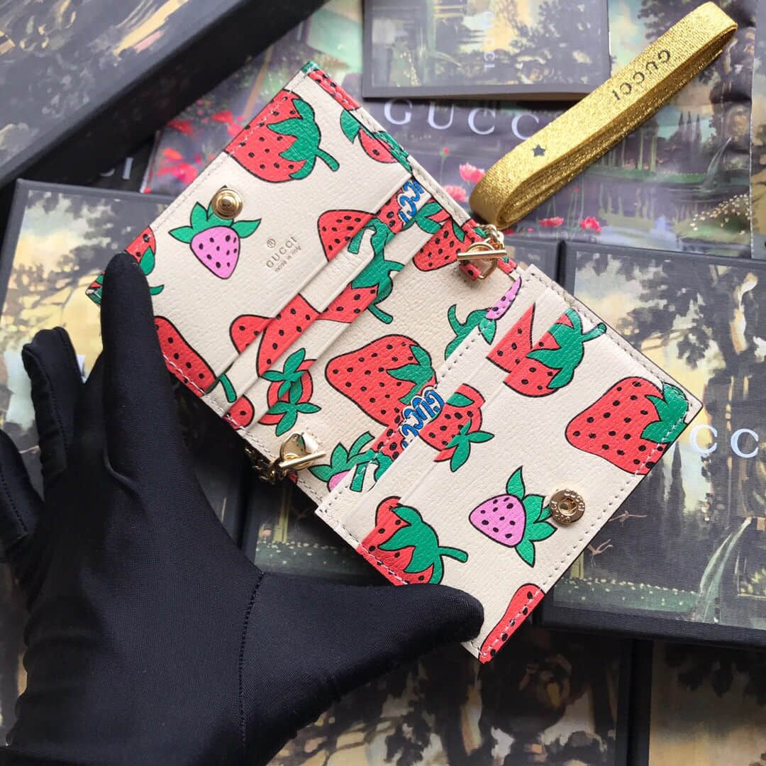 Gucci 570660 08PAX 9036 草莓印花Zumi系列卡包