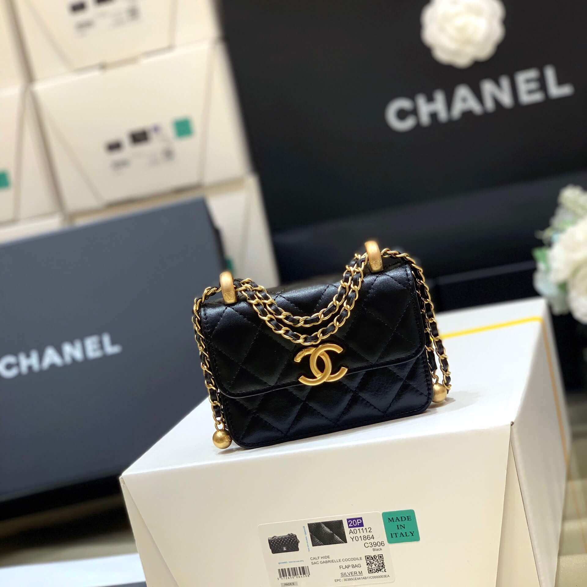 Chanel 2021早秋高级手工坊双金珠系列小方包 AP22