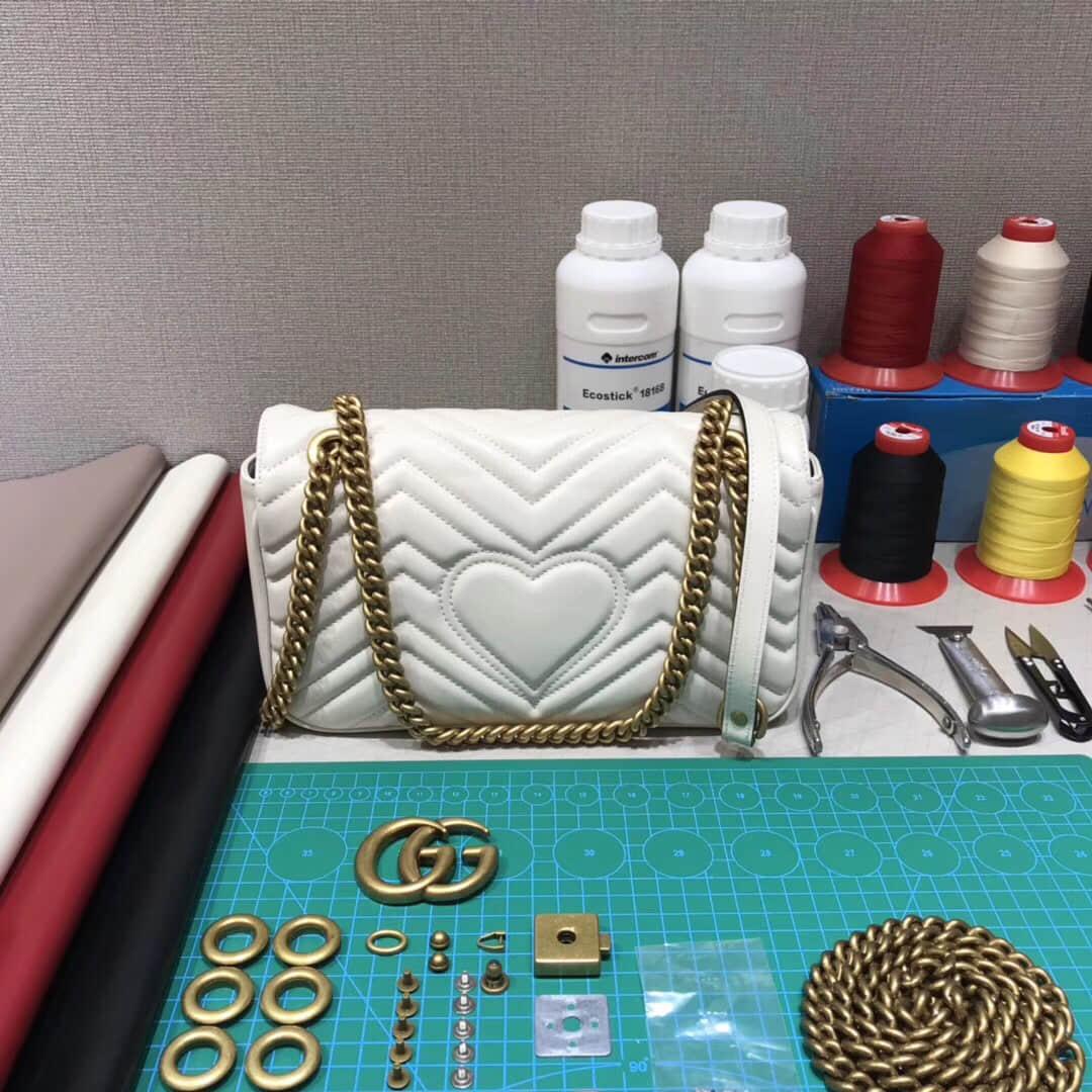 Gucci/古驰 443497 波浪纹绗缝皮革中号单肩斜挎包