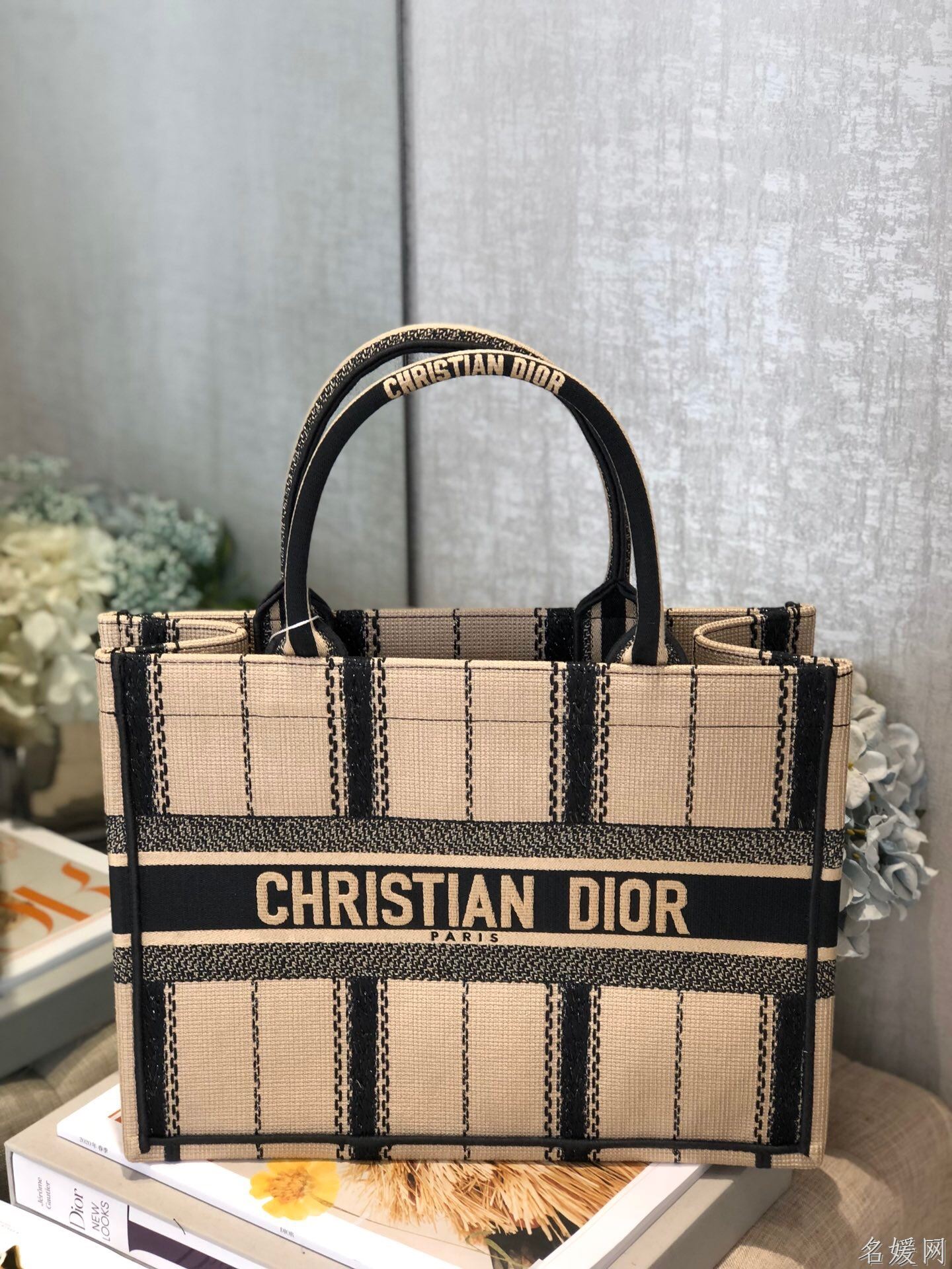 DIOR BOOK TOTE M1296ZRLD 小号黑色米色刺绣