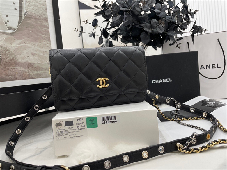 Chanel AP2548 B07242 94305 链条钱包