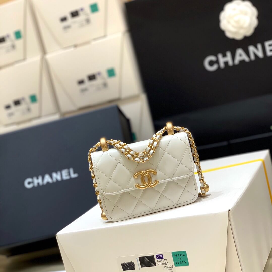 Chanel 2021早秋高级手工坊双金珠系列小方包 AP22