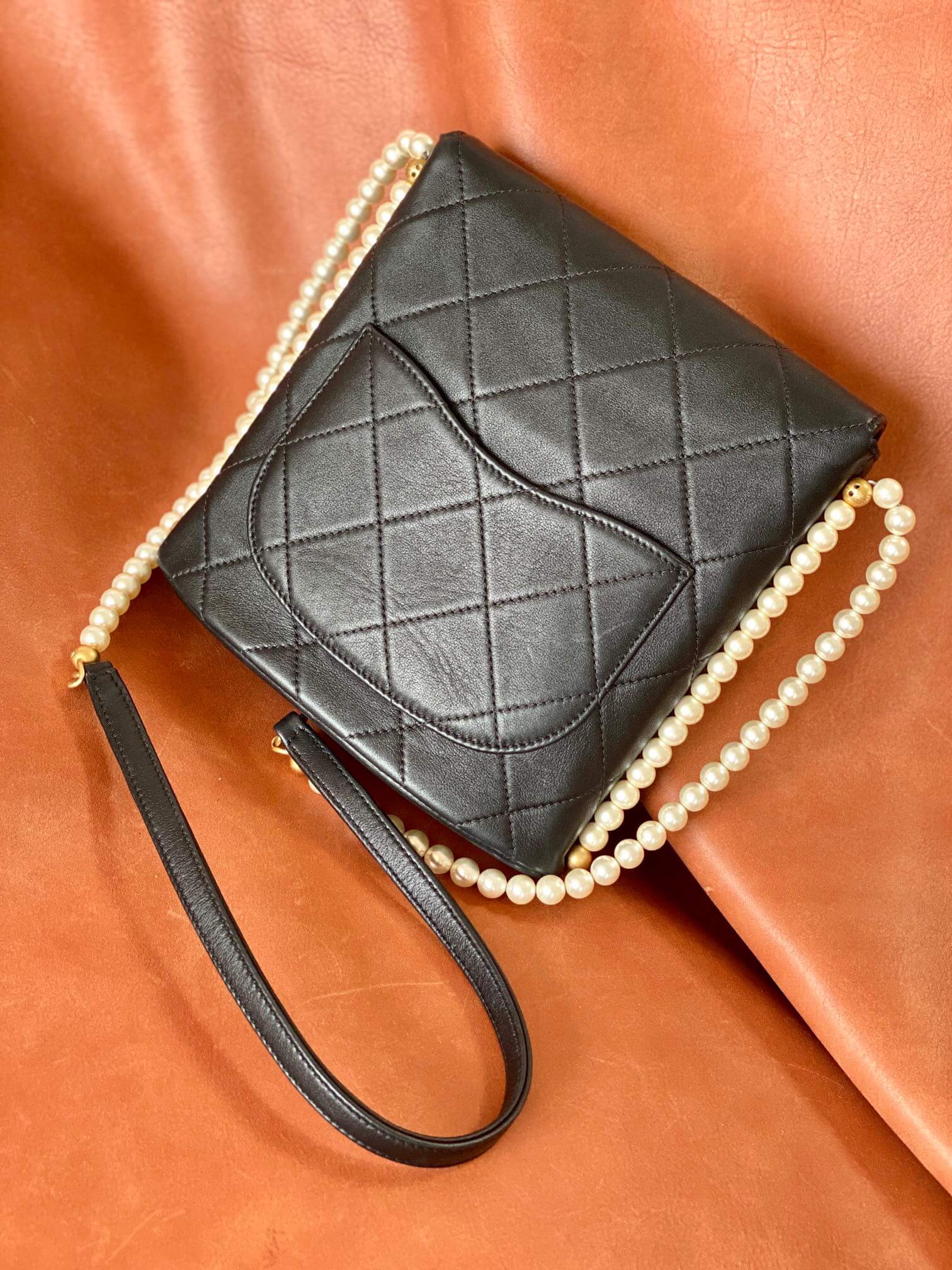 CHANEL 2021SS珍珠Small Hobo Bag AS2503 B05543 94305