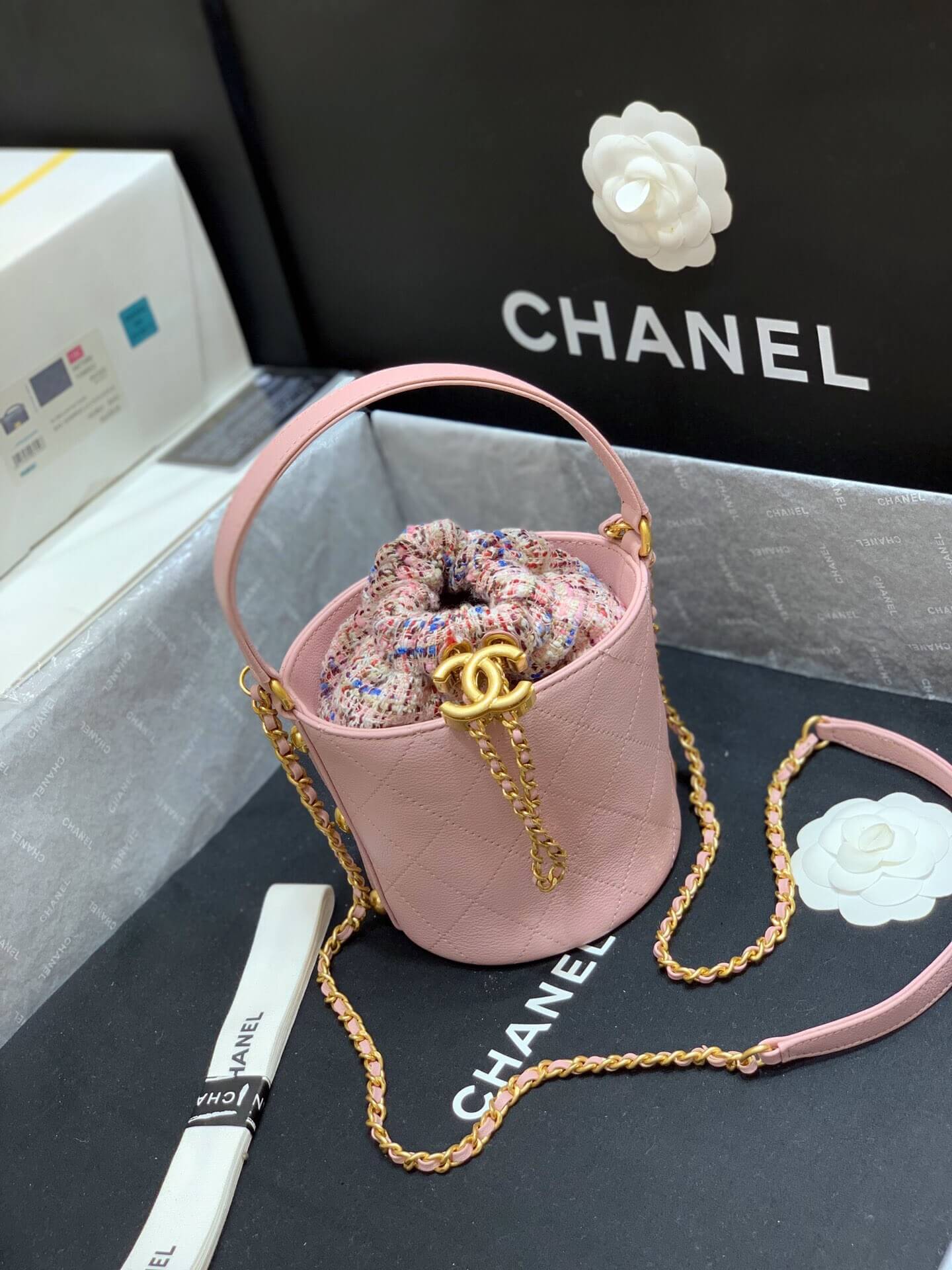 Chanel AS1478 B02443 N6132 2020春夏最新水桶抽绳包