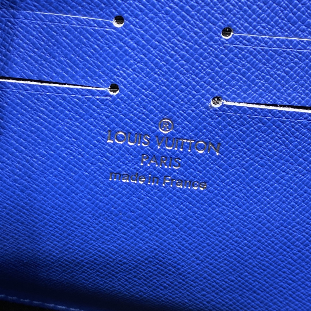 LV N64605 POCHETTE VOYAGE 野生动物 中号手拿包