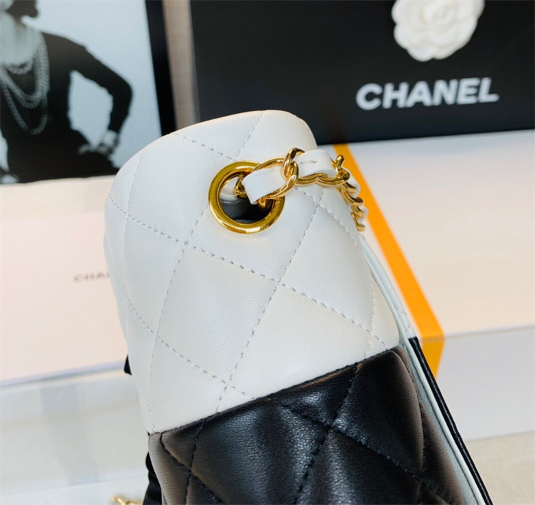 Chanel A69900 B07158 NG565 迷你口盖包