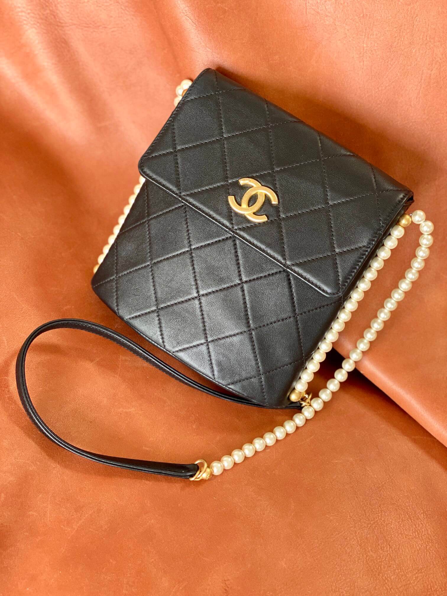 CHANEL 2021SS珍珠Small Hobo Bag AS2503 B05543 94305