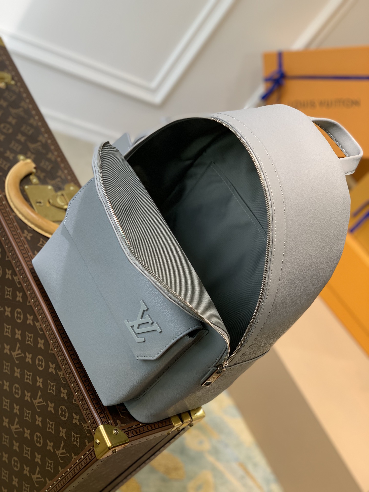 LV M59325 NEW BACKPACK 双肩包