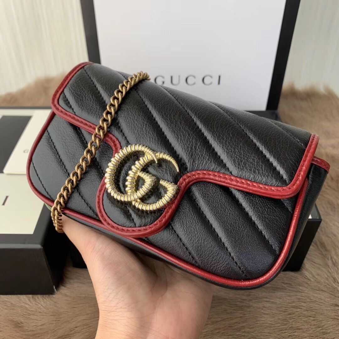 Gucci/古驰 574969 0OLFX 8277 GG Marmont 系列超迷你手袋