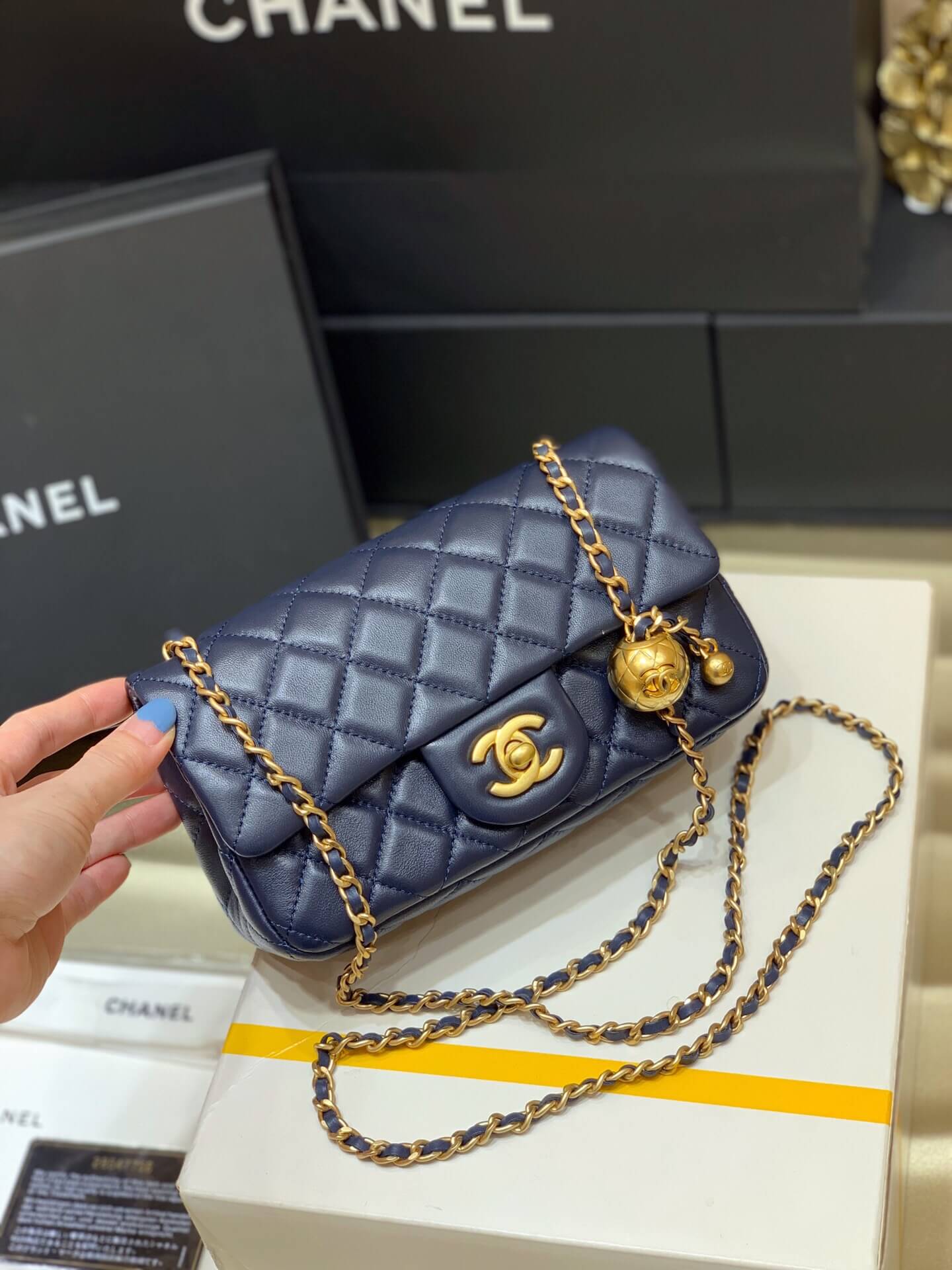 Chanel Flap Bag 新款金属球包金珠CF大Mini AS1787深蓝