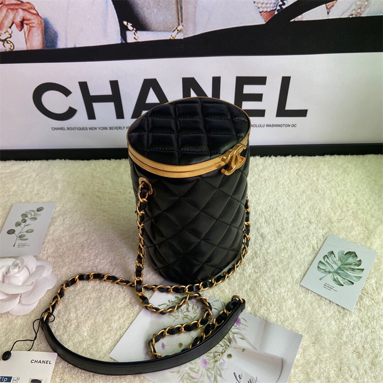 Chanel AS2641 B05993 94305 盒型包