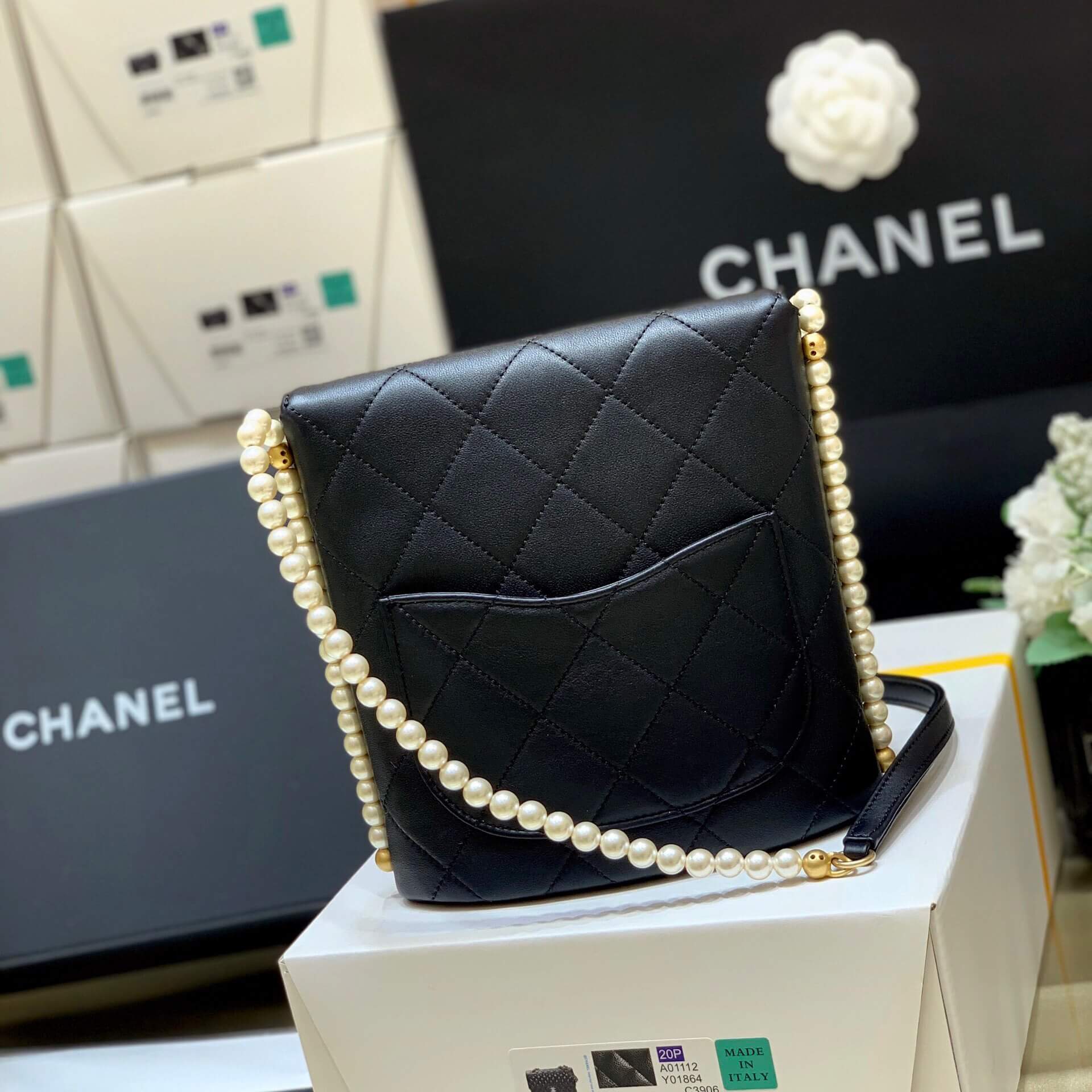 Chanel 2021春夏新款珍珠流浪包 AS2503