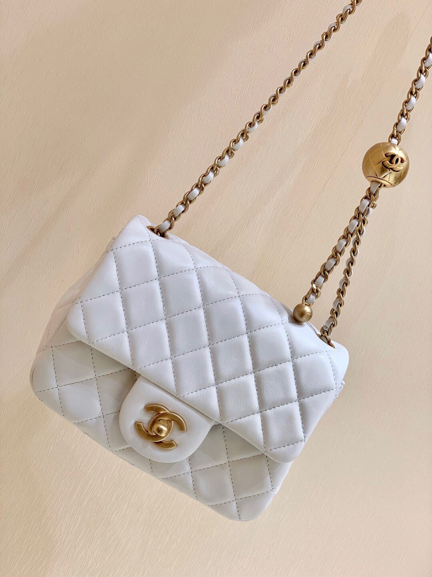 Chanel Flap Bag 新款金属球包金珠CF方胖子 AS1786白色