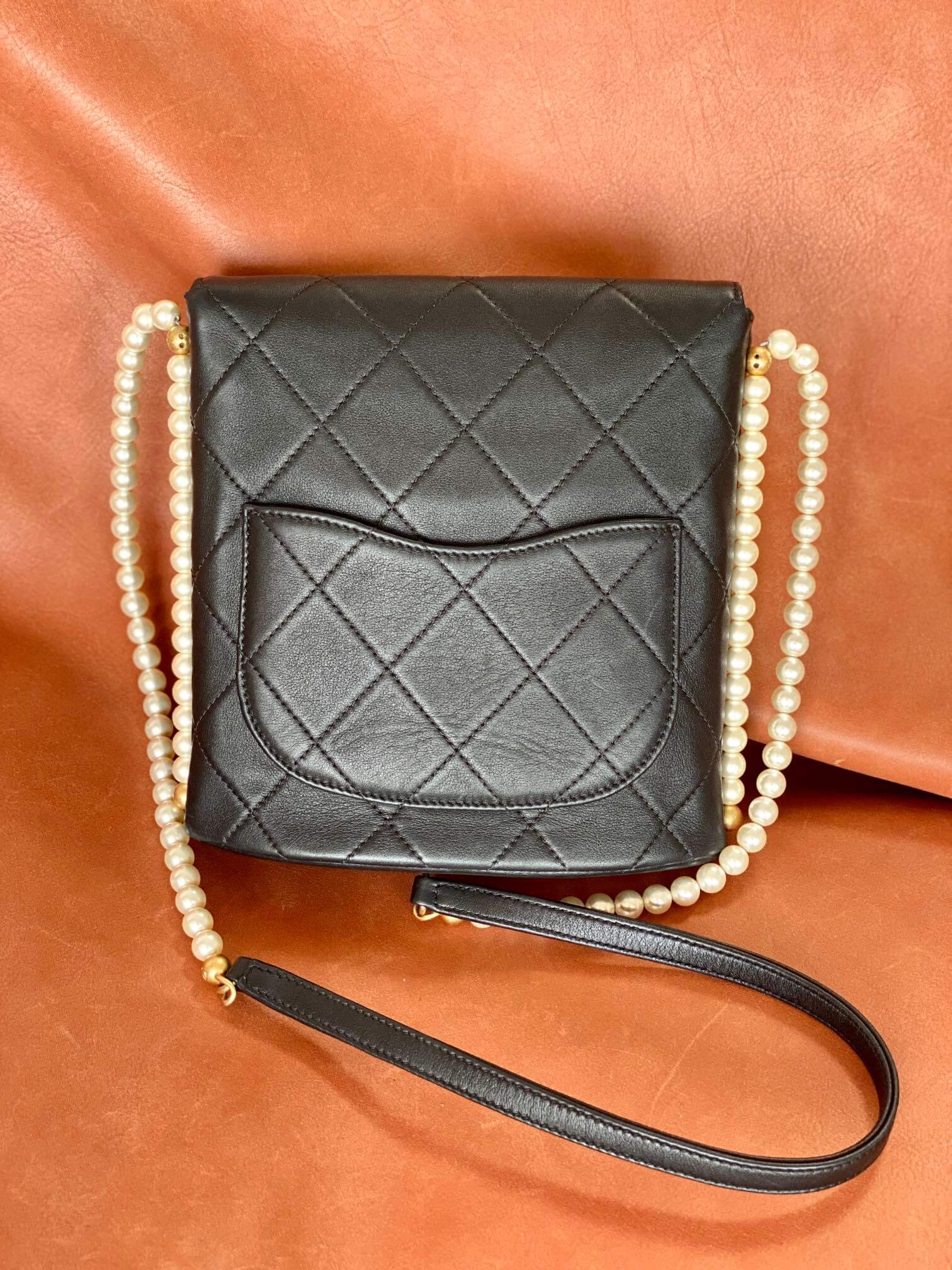 CHANEL 2021SS珍珠Small Hobo Bag AS2503 B05543 94305