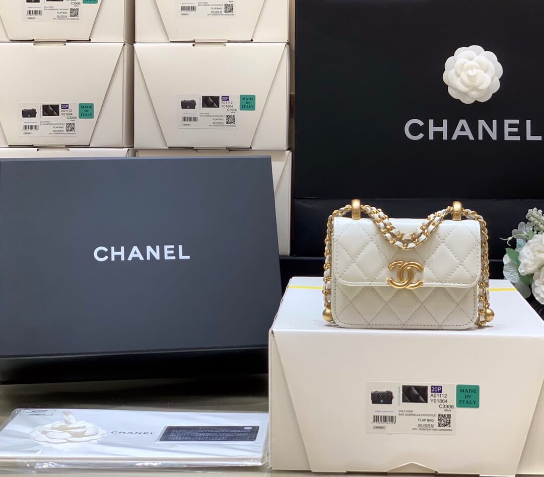 Chanel 2021早秋高级手工坊双金珠系列小方包 AP22