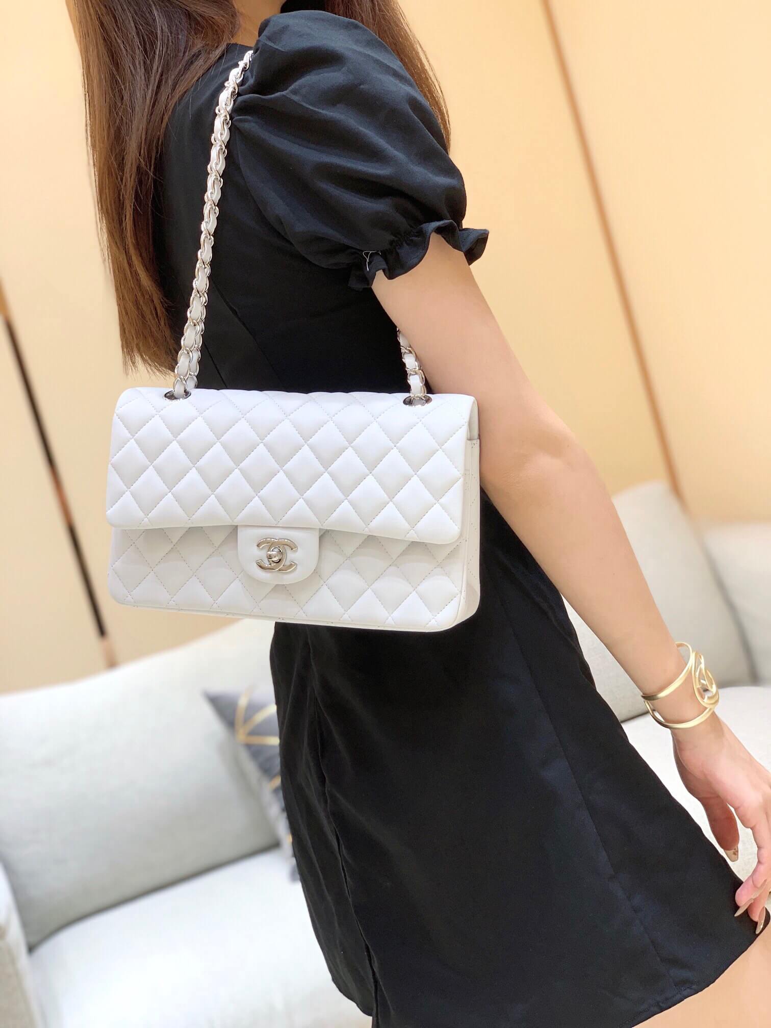 Chanel香奈儿 CF25 Classic flap bag A01112白色羊皮银扣