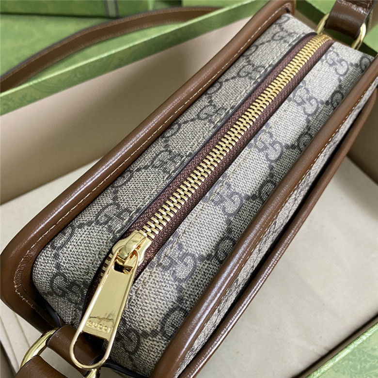 Gucci 658572 92TCG 8563 互扣式双G 迷你手袋