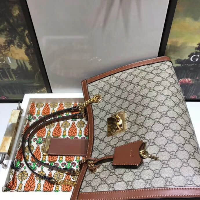 Gucci/古奇 479197 Padlock系列中号GG肩背包