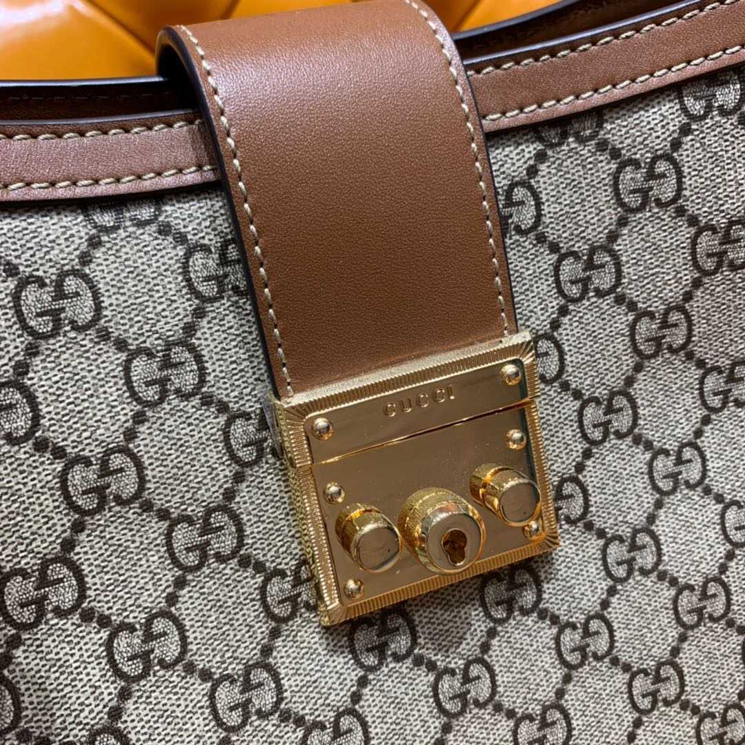 Gucci/古驰 479197 KHNKG 8534 Padlock系列中号GG肩背包