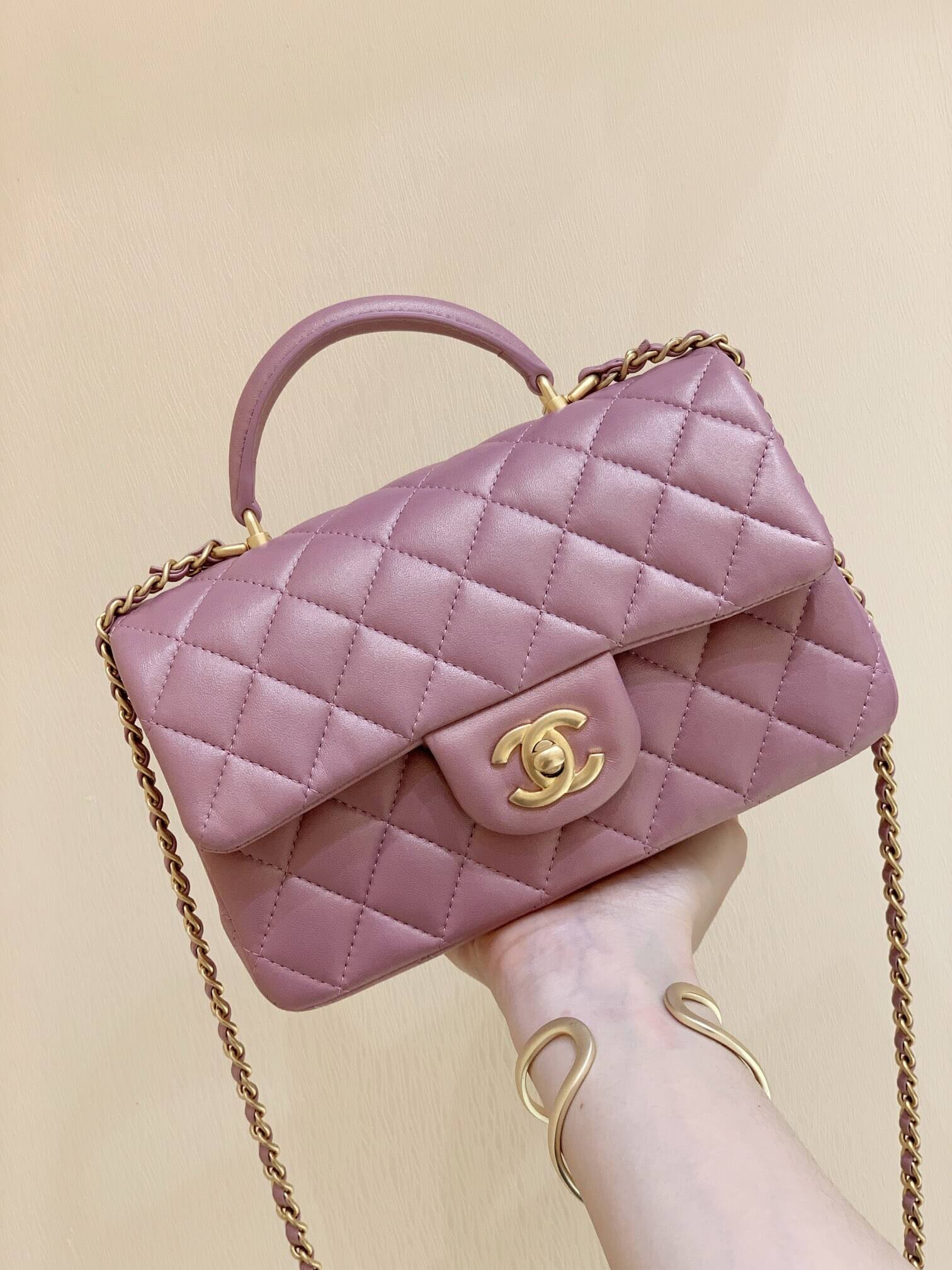 Chanel CF大mini带手腕版本珠光粉色羊皮 AS2431