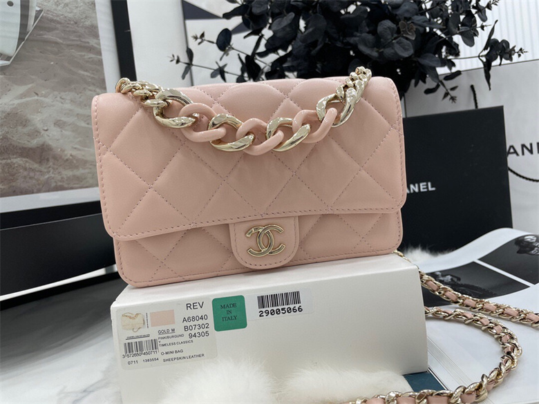 Chanel AP2377 B07302 NG120 链条钱包