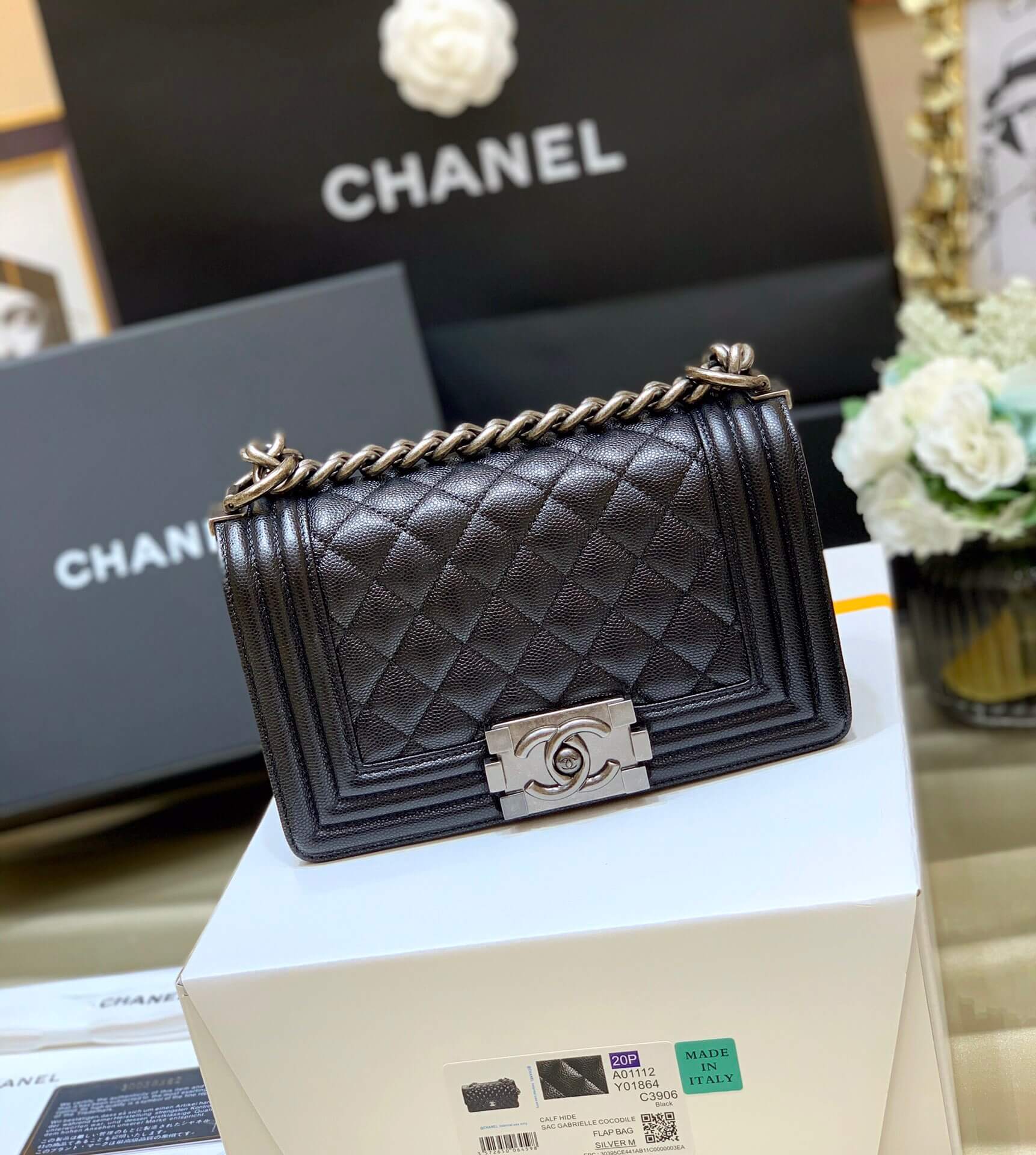 Chanel Leboy 20CM A67085黑色牛皮银扣