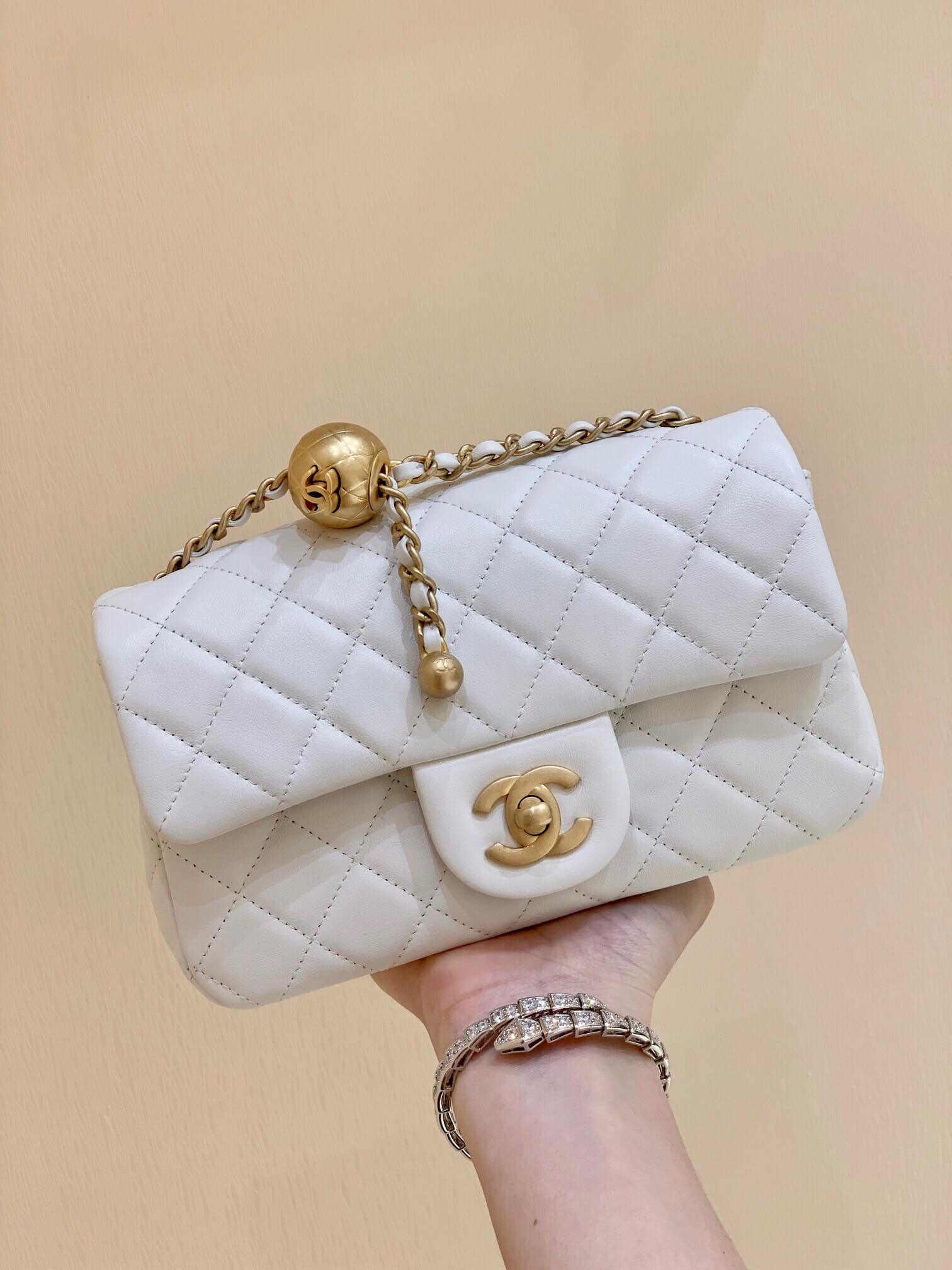 Chanel Flap Bag 新款金属球包金珠CF大Mini AS1787白色