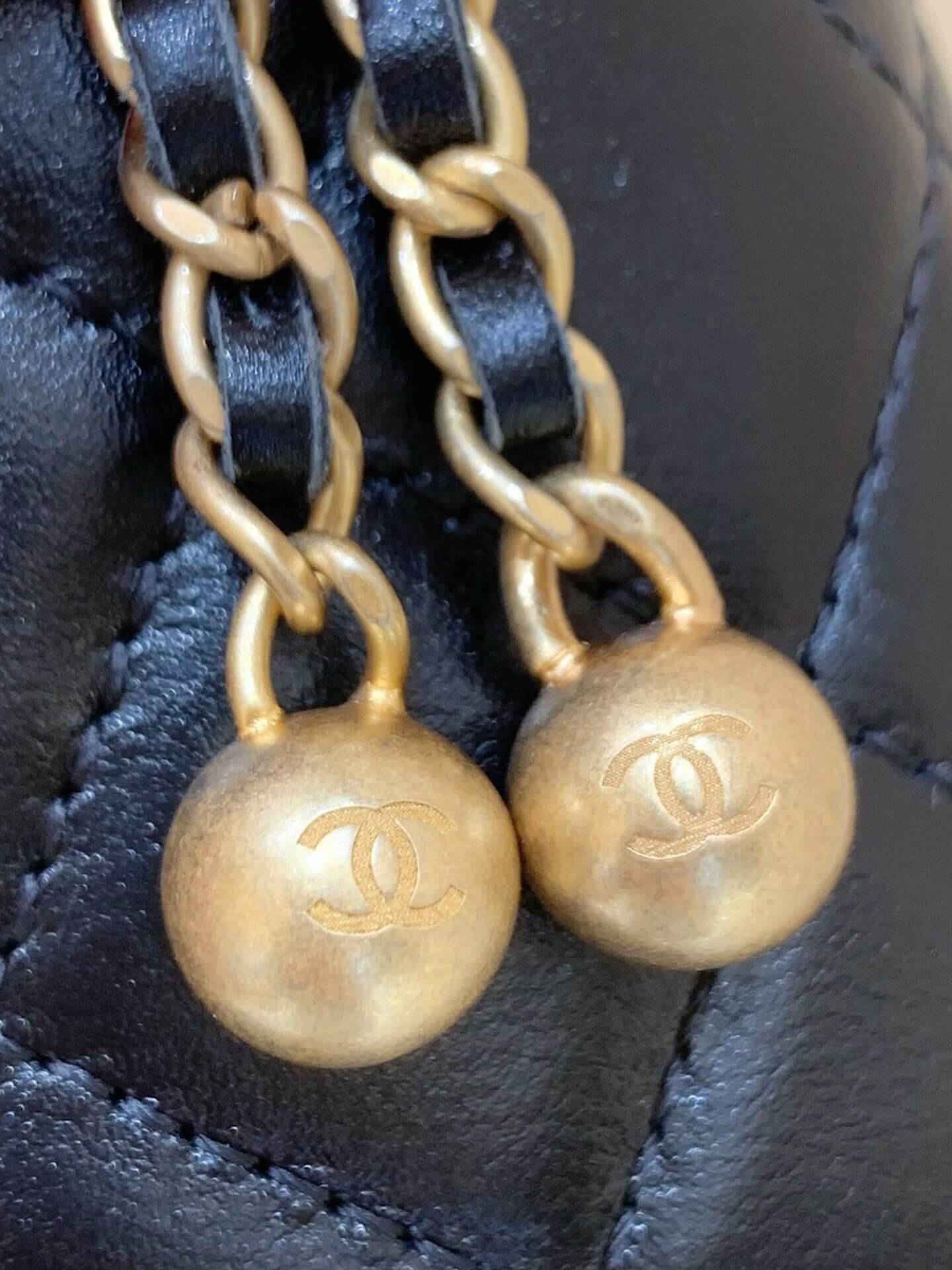 Chanel 高级手工坊双金珠系列盒子斜挎包 AP2292黑色