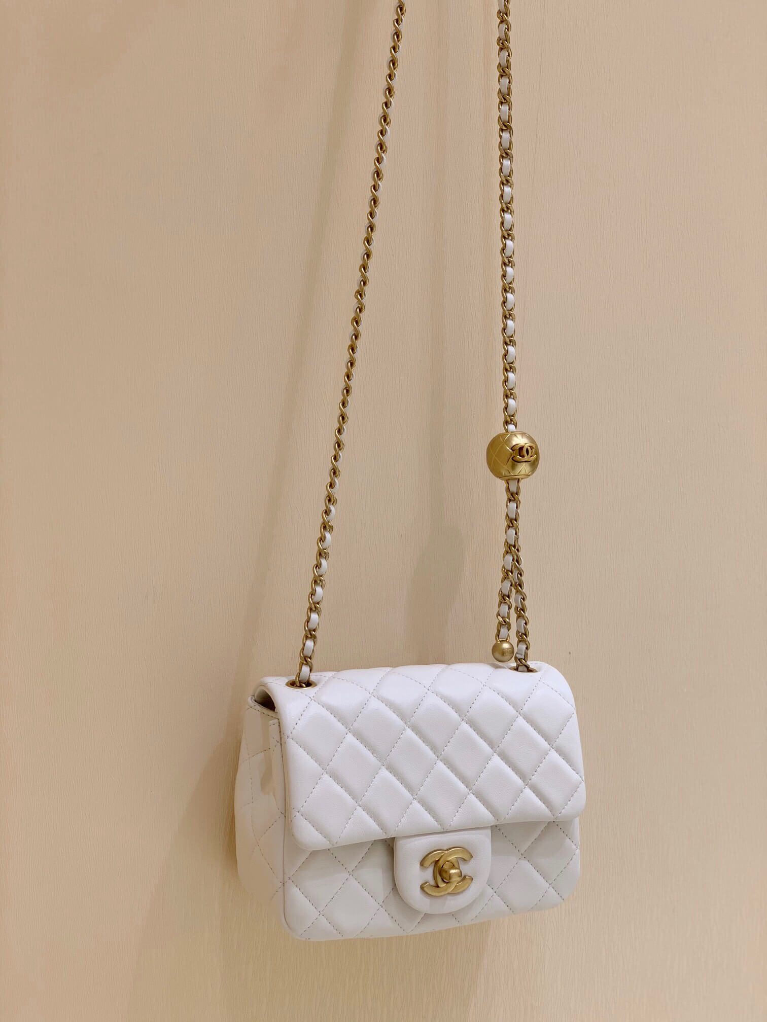 Chanel Flap Bag 新款金属球包金珠CF方胖子 AS1786白色