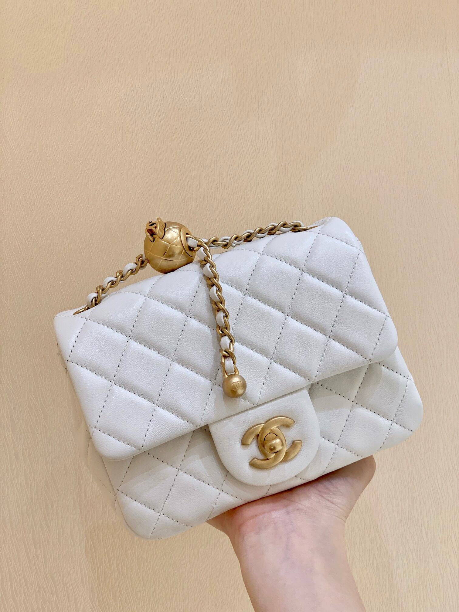 Chanel Flap Bag 新款金属球包金珠CF方胖子 AS1786白色