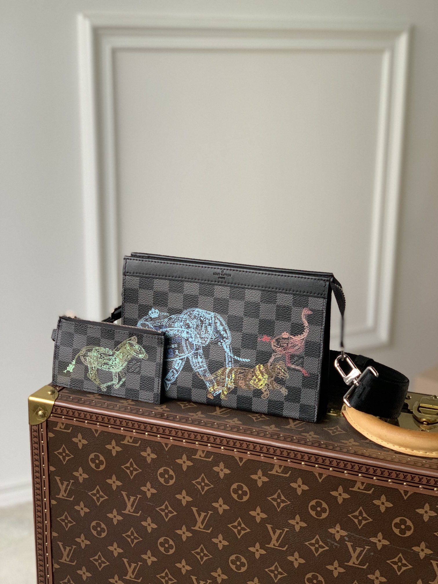 LV N64608 GASTON WEARABLE WALLET 手袋