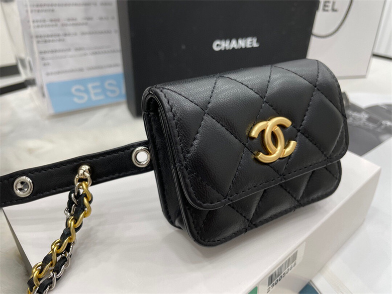 Chanel AP2549 B07242 94305 腰包