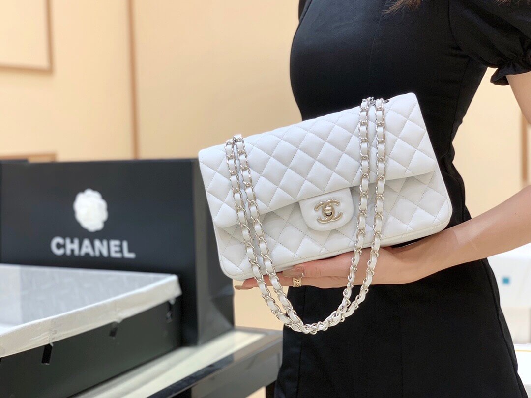 Chanel香奈儿 CF25 Classic flap bag A01112白色羊皮银扣