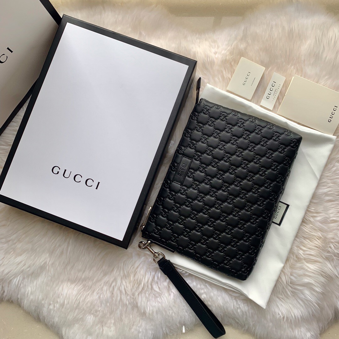 Gucci 473881 DMT1N 1000 Signature柔软皮革手拿包