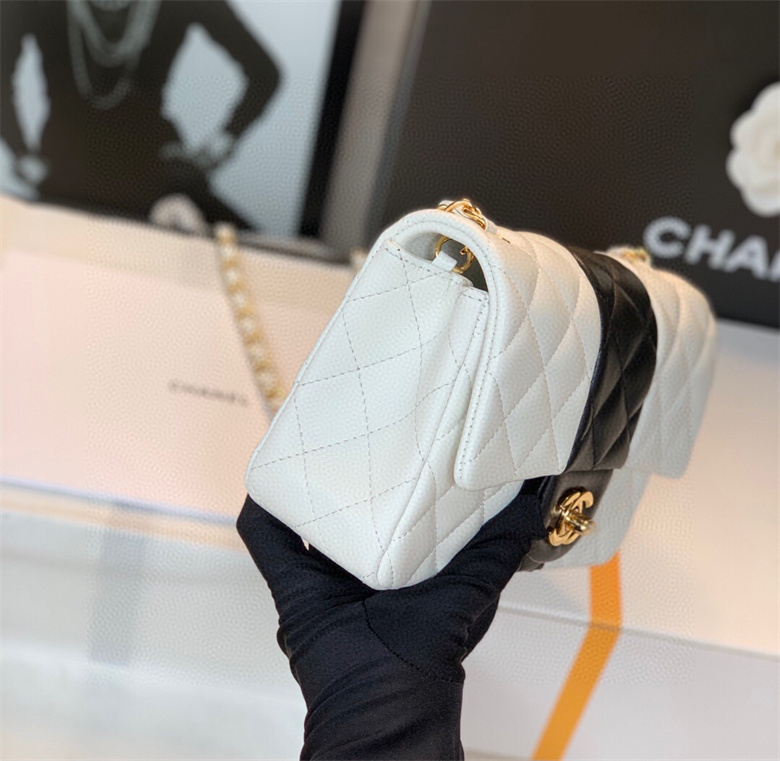 Chanel A69900 B07158 NG565 迷你口盖包