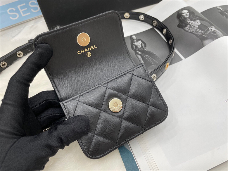 Chanel AP2549 B07242 94305 腰包