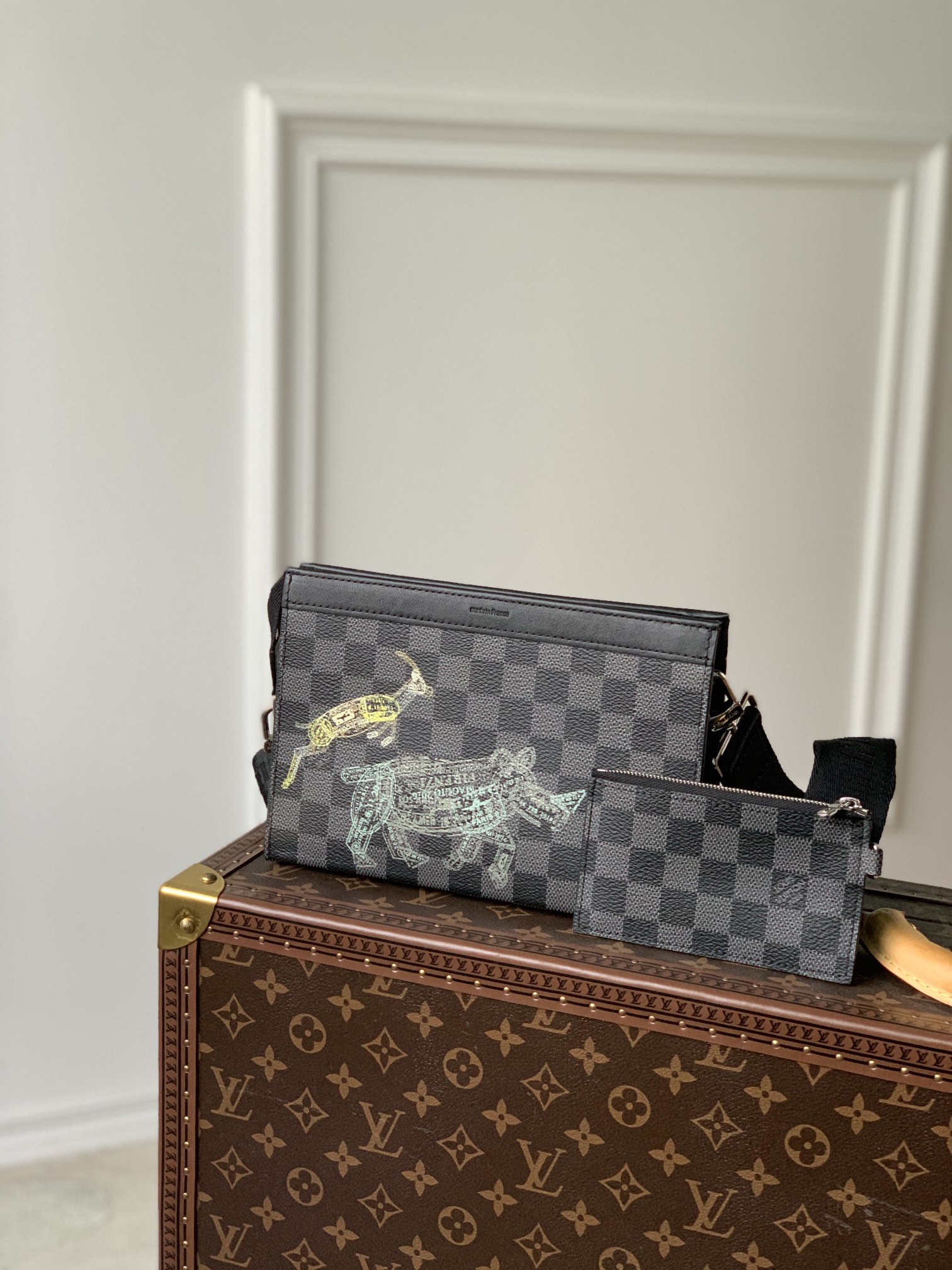 LV N64608 GASTON WEARABLE WALLET 手袋