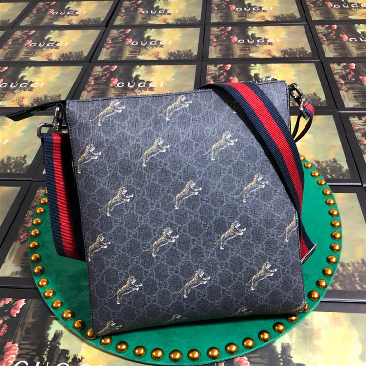 Gucci/古驰 474137 饰老虎印花 黑色帆布邮差包