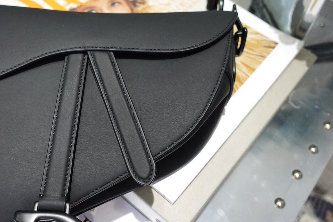 Dior/迪奥 M989 黑色哑光牛皮革马鞍包Saddle bag M04