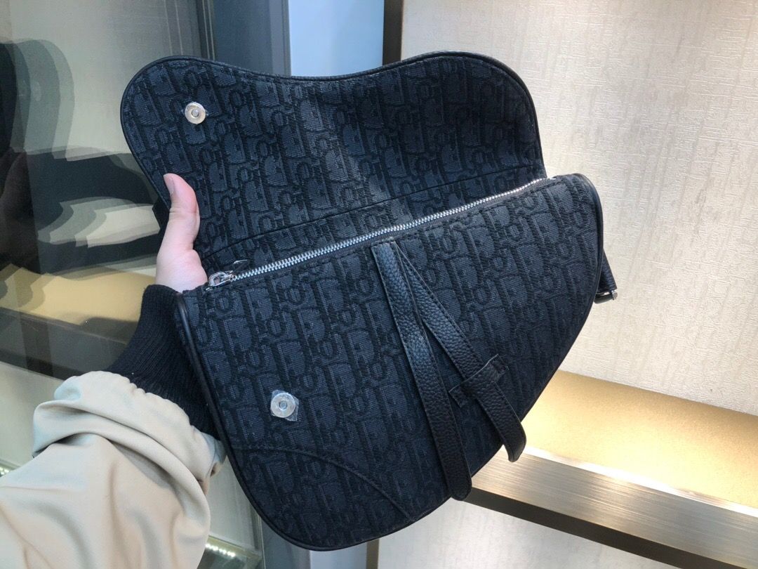 Dior/迪奥 SADDLE DIOR OBLIQUE黑色马鞍包 1ADPO093YKY_H0