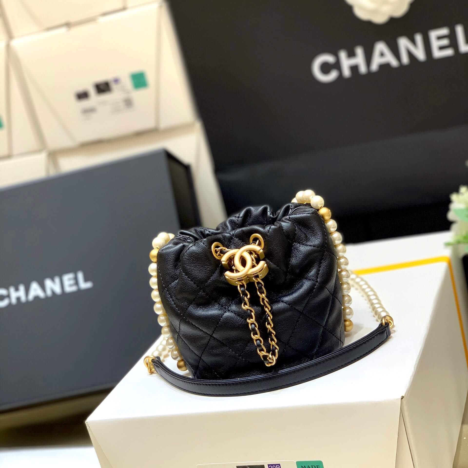 Chanel 超级迷你珍珠水桶小包 AS2529