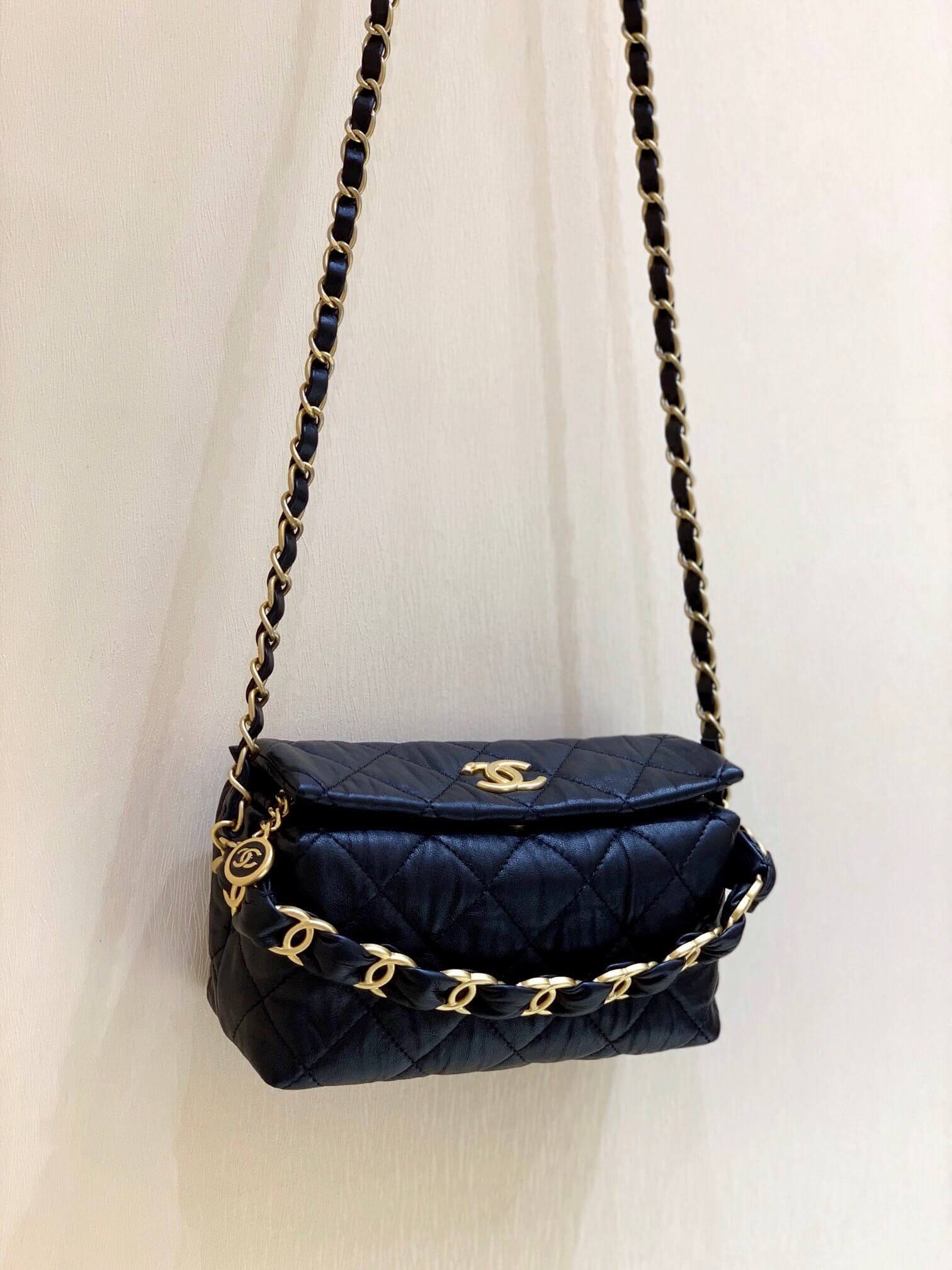 Chanel 2021春夏新款small hobo bag流浪包 AS2479黑色