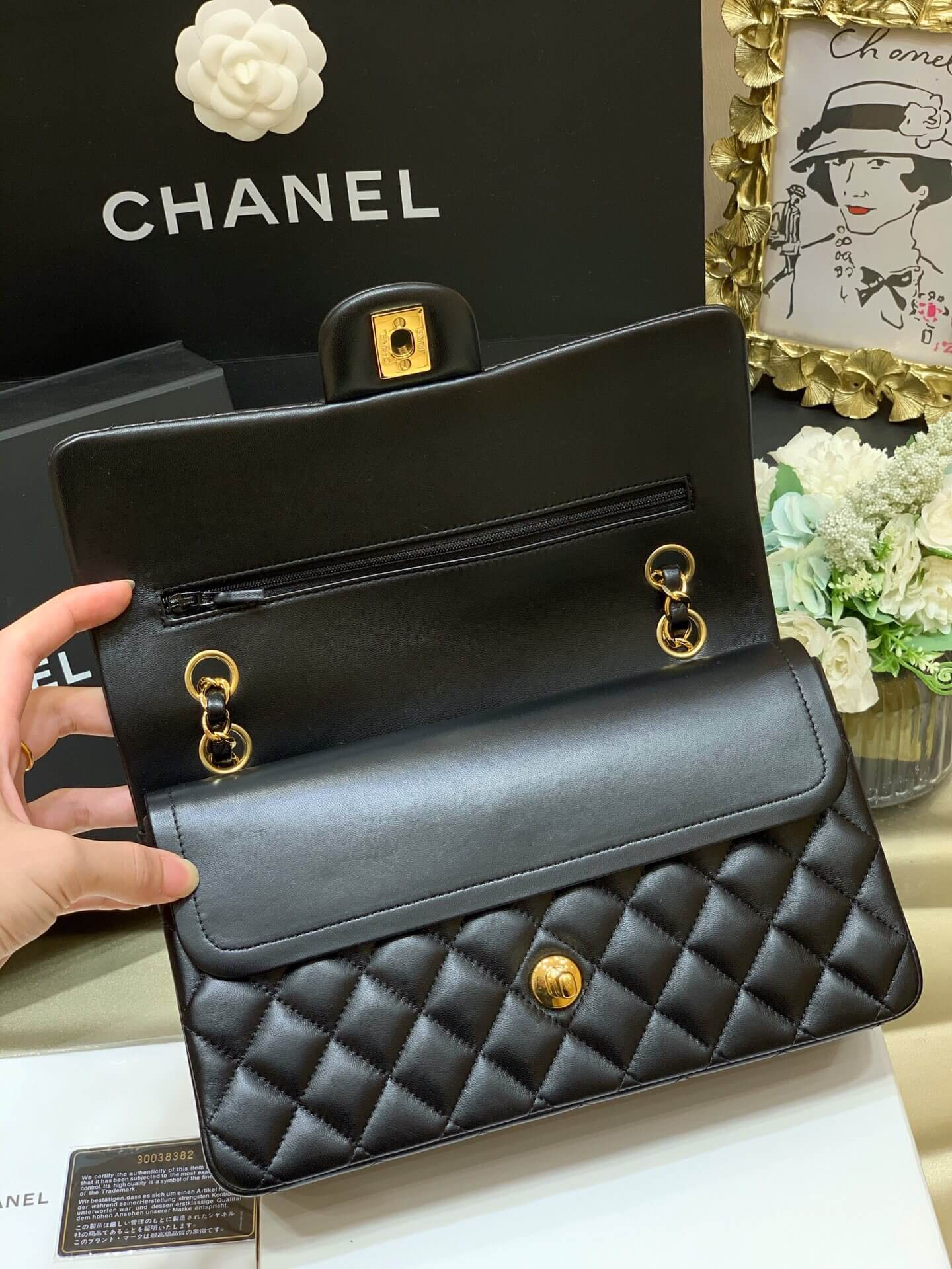 Chanel香奈儿 CF25 Classic flap bag A01112黑色羊皮金扣