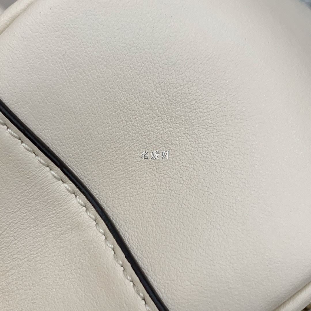 Gucci/古驰 443497 女士GG Marmont中号链条单肩斜挎包