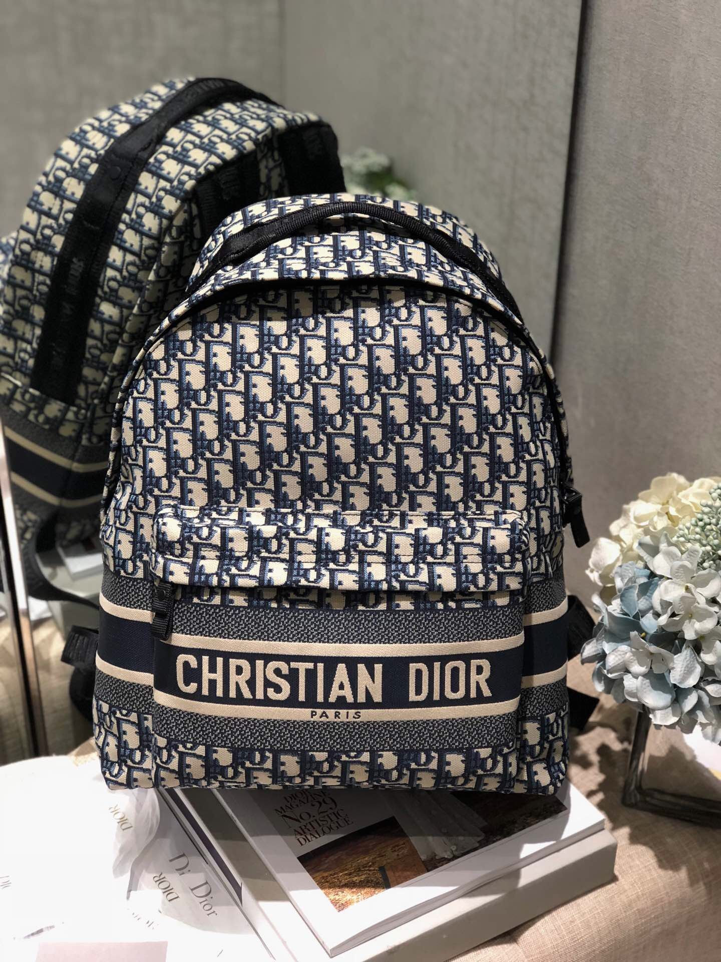 Dior/迪奥 Diortravel 双肩背包 M6104STZQ_M928