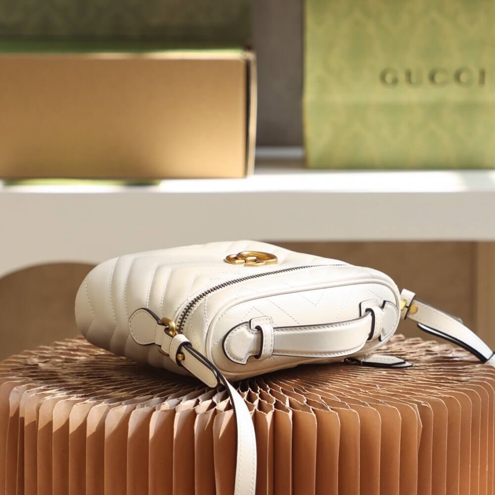 GUCCI 672253 GG Marmont mini bag 化妆包 白色